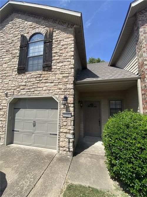 3591 W Chevaux Dr, Fayetteville, AR, 72704-6978 | Card Image