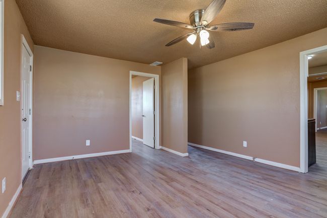 208 Avenue X, House other with 3 bedrooms, 2 bathrooms and null parking in Levelland TX | Image 9