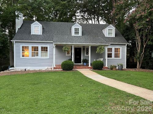 26 6th Ave Nw, Hickory, NC, 28601-3706 | Card Image