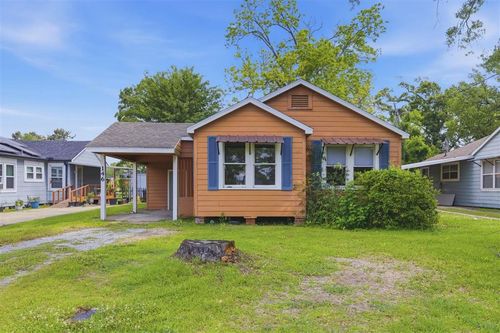 146 Lucille St, Lake Charles, LA, 70601-8423 | Card Image