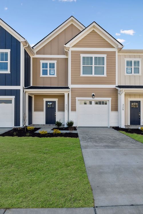 327 Carver Connection, Lebanon, TN, 37087-6016 | Card Image