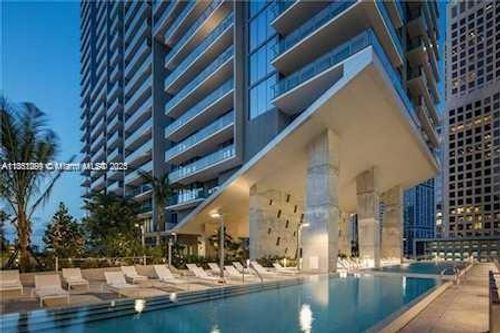 apt-2911-68 Se 6th St, Miami, FL, 33131-3494 | Card Image