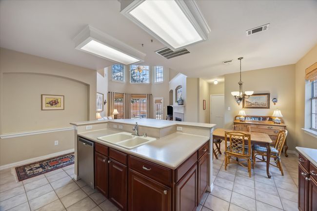 Breakfast bar overlooks kitchen | Image 22