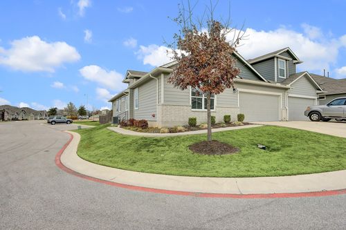 8b-14218 Handel Dr, Pflugerville, TX, 78660-4864 | Card Image