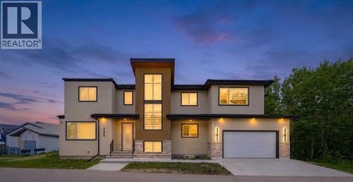 105 Rockhaven Green Nw, Calgary, AB, T3G0C5 | Card Image