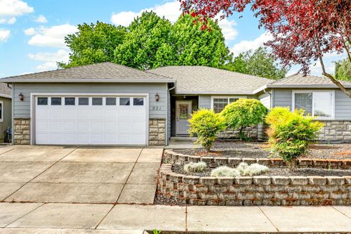 921 Birmingham Street, Medford, OR, 97501 | Card Image