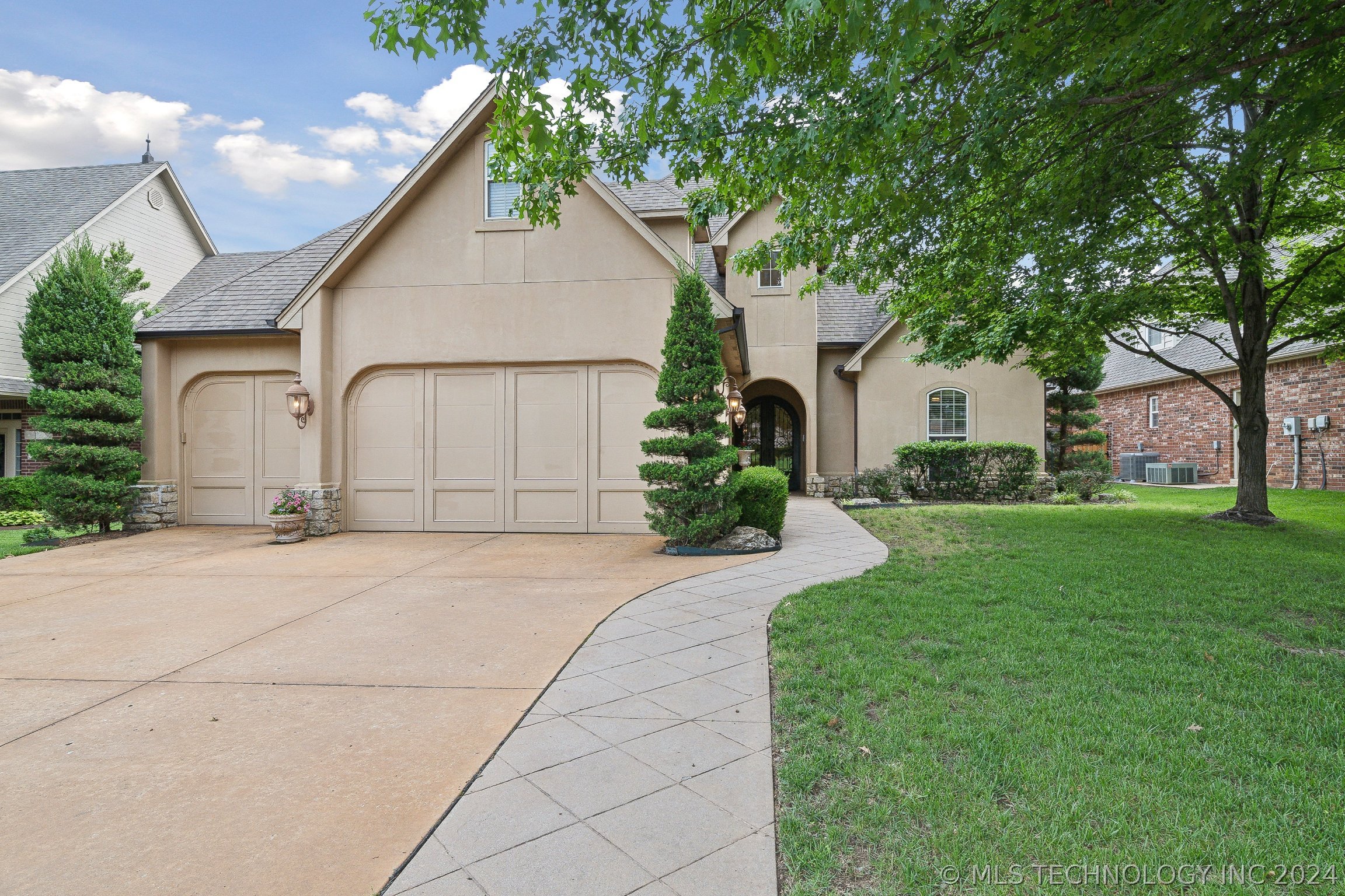 54th Ave, Denver, CO 80249