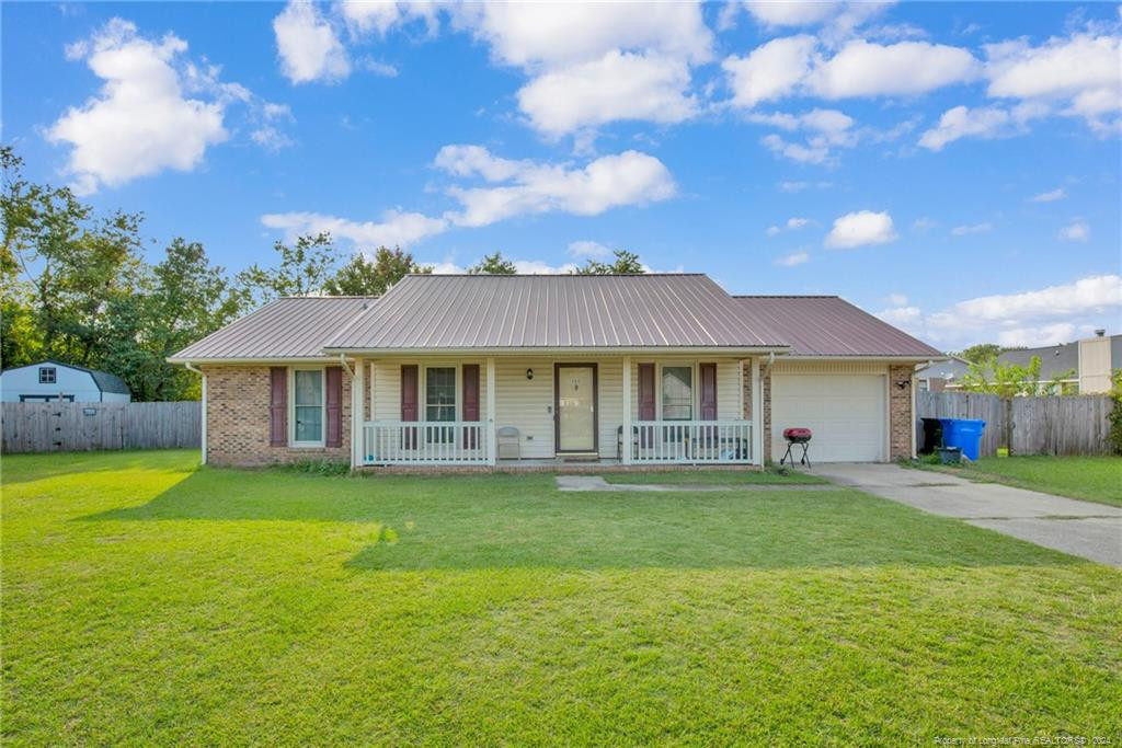 Rossmore Dr, Fayetteville, NC 28314
