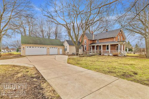 17526 E 10 Mile Rd, Eastpointe, MI, 48021-1265 | Card Image