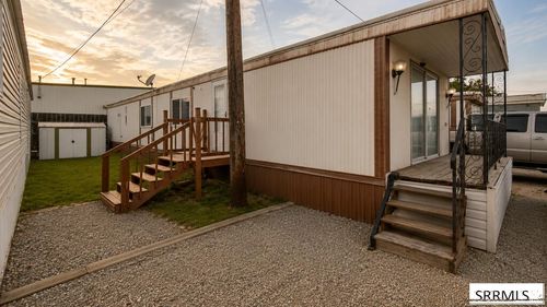 27-1060 W Bridge St, Blackfoot, ID, 83221-1922 | Card Image