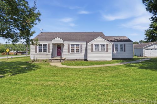 10041 N 177th East Ave, Owasso, OK, 74055-7841 | Card Image