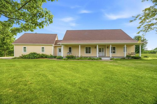 W3549 Center Valley Road, FREEDOM, WI, 54913 | Card Image