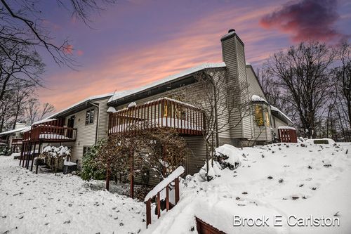 1231 Creekview Dr, Muskegon, MI, 49441-3259 | Card Image