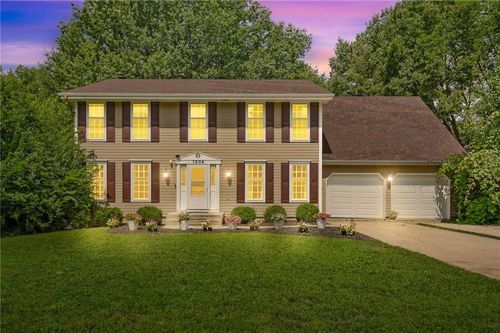 1304 Wellington Way, Liberty, MO, 64068-3200 | Card Image