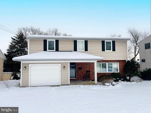 450 Linden Ave, DOYLESTOWN, PA, 18901-4464 | Card Image