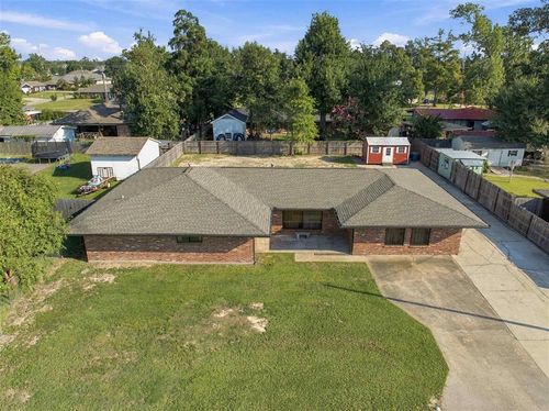 3808 Maplewood Dr, Sulphur, LA, 70663-6350 | Card Image