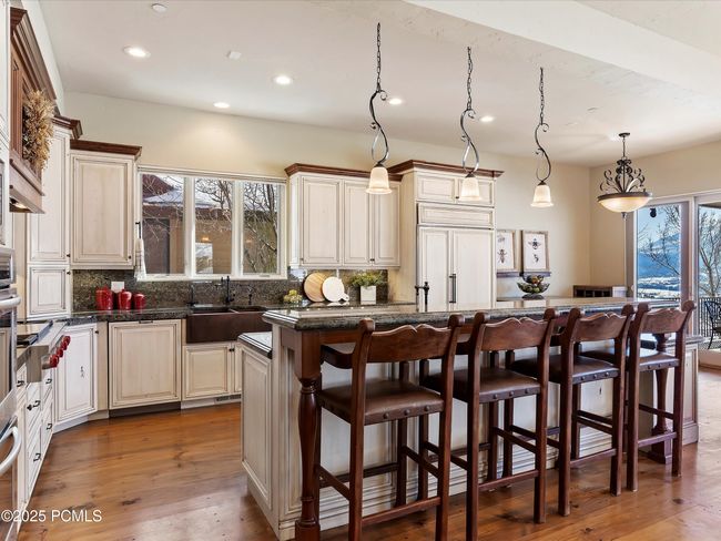 5932 E Big Horn Pkwy, Home with 7 bedrooms, 6 bathrooms and null parking in Eden UT | Image 9