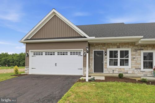 234 Pilgrim Dr, LANCASTER, PA, 17603-5685 | Card Image