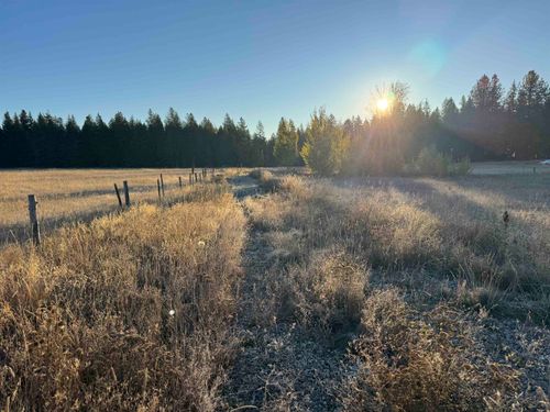 XX Mason Rd, Clayton, WA, 99110 | Card Image