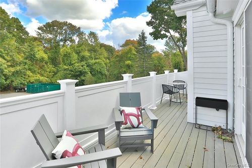 10-470 Main St, North Castle, NY, 10504-1817 | Card Image