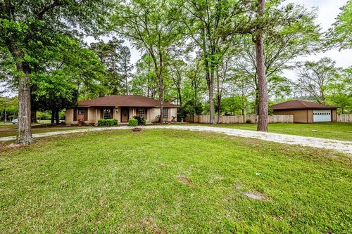 102 Trailwood Dr, Huntsville, TX, 77340-8906 | Card Image