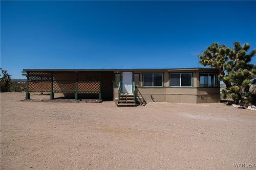 31 W Middle Point Dr, Meadview, AZ, 86444-1720 | Card Image