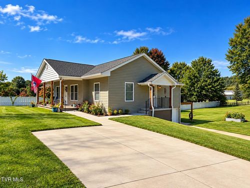 1223 Broad St, Elizabethton, TN, 37643-2407 | Card Image
