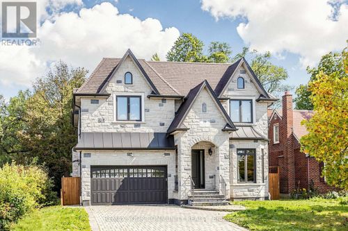 39 Moore Park Ave, North York, ON, M2M1M8 | Card Image