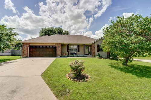 311 N Lexington Cir, Clever, MO, 65631-7804 | Card Image
