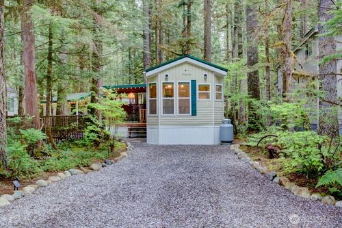 300 Schinn Canyon Cir, Deming, WA, 98244 | Card Image