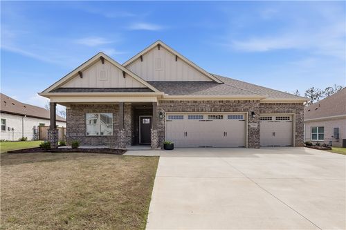 1560 Charlie Dr, OPELIKA, AL, 36801-2234 | Card Image