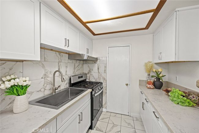 APT-2 - 915 Carob Way, Condo with 3 bedrooms, 3 bathrooms and 2 parking in Montebello CA | Image 13