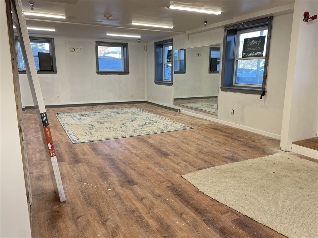 Commercial Lease in Plymouth 4