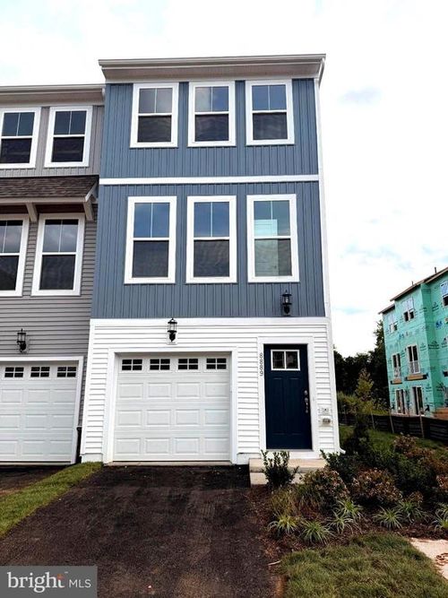 8889 Queensferry Rd, MANASSAS, VA, 20112-2463 | Card Image