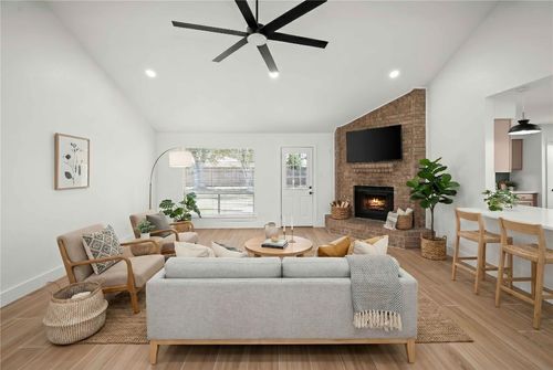 303 Knoll Forest Dr, League City, TX, 77573-5765 | Card Image