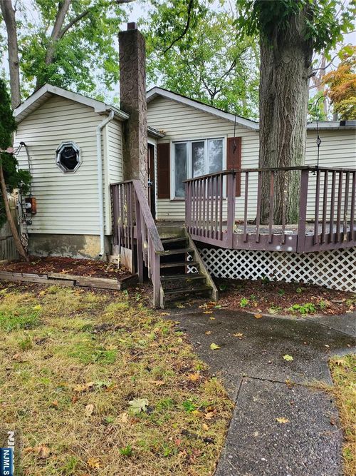 5 Barber St, Little Falls, NJ, 07424-1253 | Card Image