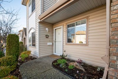 3 - 3110 Trafalgar St, Townhouse with 2 bedrooms, 2 bathrooms and 1 parking in Abbotsford BC | Image 2