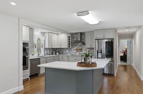 19 Michael Ave, Nashua, NH, 03062-1464 | Card Image