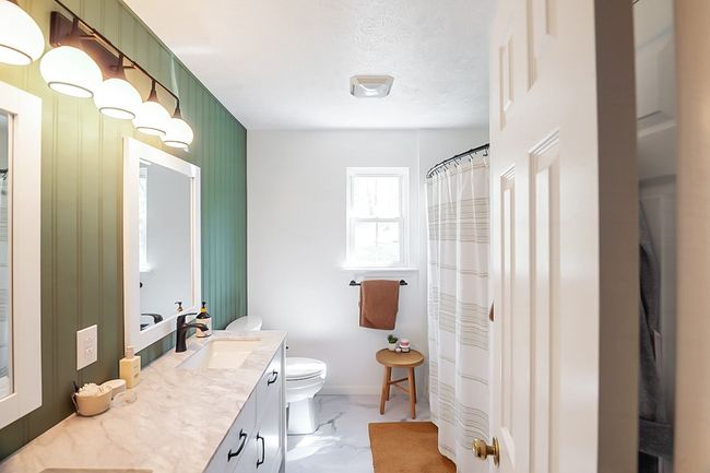 Newly renovated upstairs Full Bathroom | Image 19