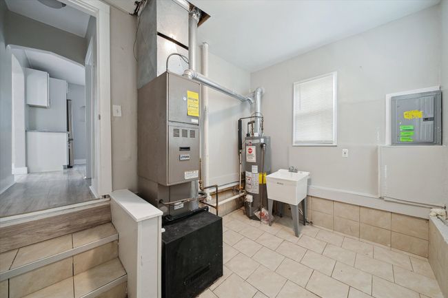 Laundry Room | Image 18