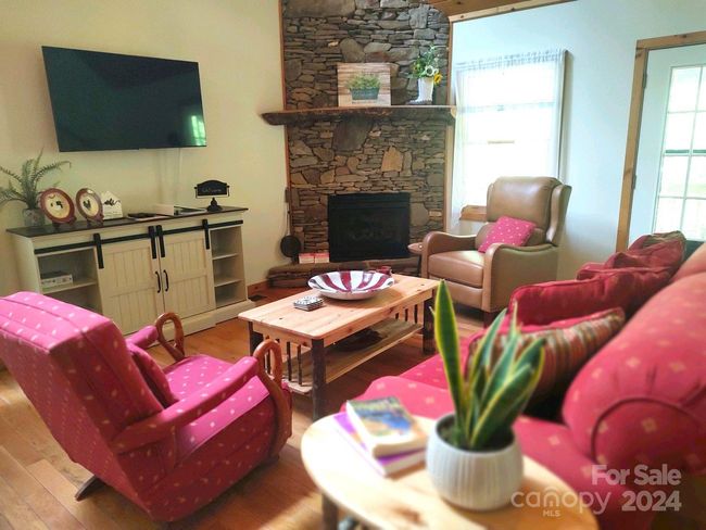 47 Country Creek Dr, House other with 2 bedrooms, 2 bathrooms and null parking in Sylva NC | Image 10
