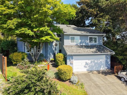 4211 Leaf Hill Green, Victoria, BC, V8X4X8 | Card Image