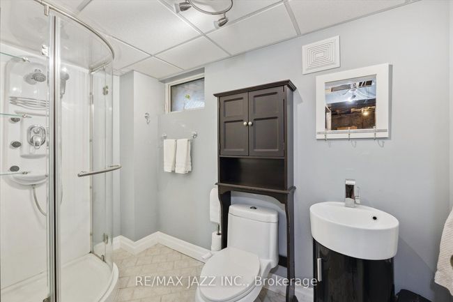 808 Ferndale St, House other with 5 bedrooms, 4 bathrooms and 4 parking in Oshawa ON | Image 32