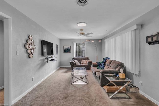Living Room | Image 8