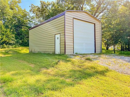 262 W Sugar Lake Dr, Mound City, KS, 66056-5510 | Card Image