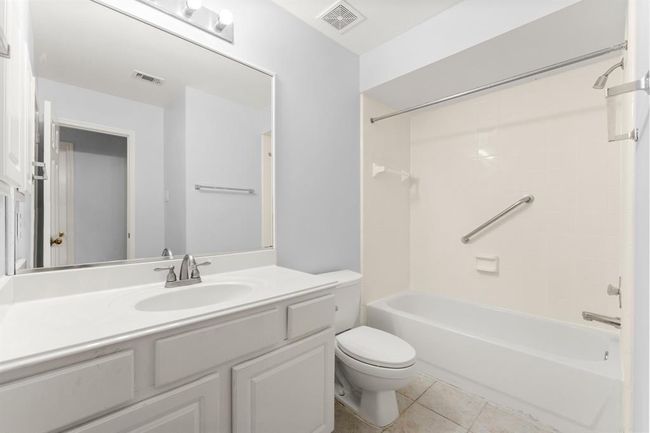 1030 Evandale Ln, House other with 4 bedrooms, 2 bathrooms and 2 parking in Sugar Land TX | Image 26