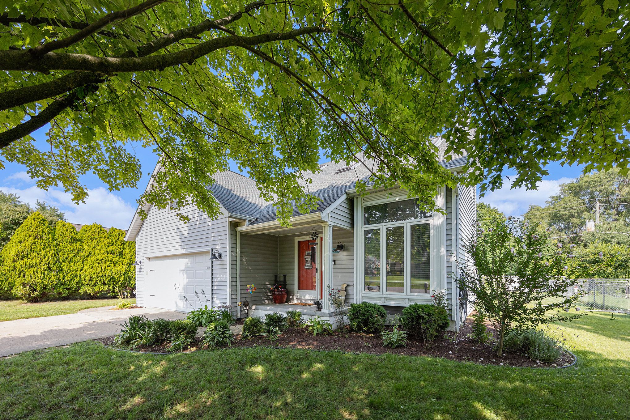 June Dr, Almont, MI 48003