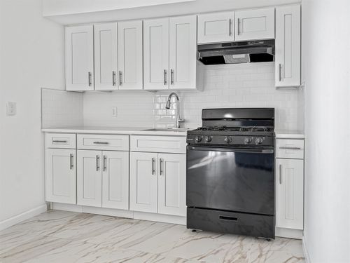 2-3-3605 Park Ave, Union City, NJ, 07087-6032 | Card Image