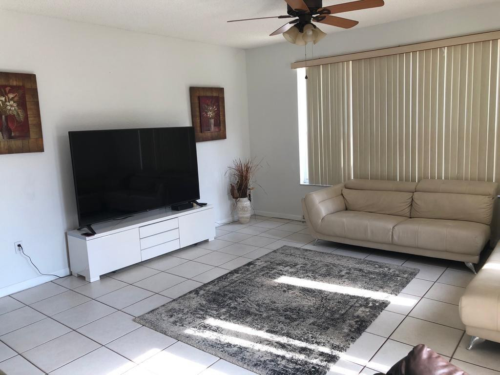 Residential Lease in Coconut Creek 4