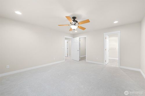 4125 Stonecrest Ln, Bellingham, WA, 98226-8064 | Card Image